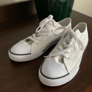 Airwalk | women’s size 5 | Children’s size 4